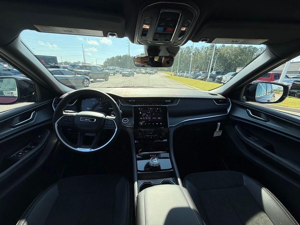 new 2025 Jeep Grand Cherokee L car, priced at $36,375