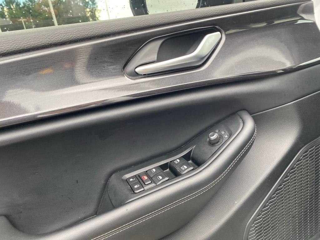 used 2023 Jeep Grand Cherokee L car, priced at $30,000