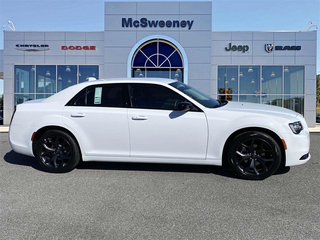 new 2023 Chrysler 300 car, priced at $33,074