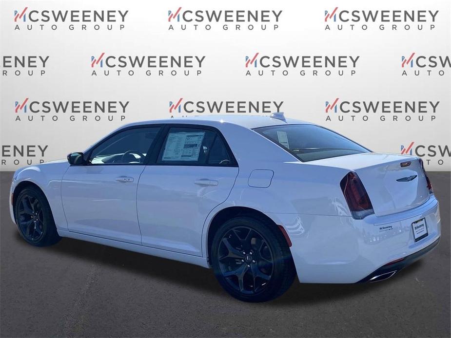 new 2023 Chrysler 300 car, priced at $33,574