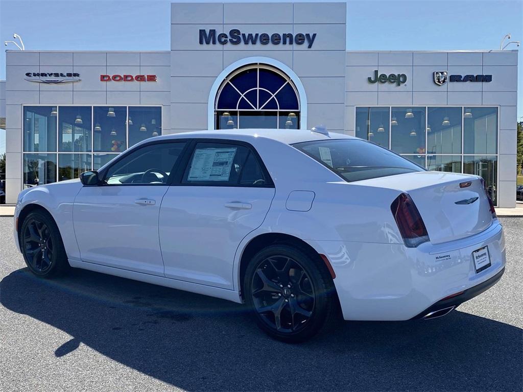 new 2023 Chrysler 300 car, priced at $33,074