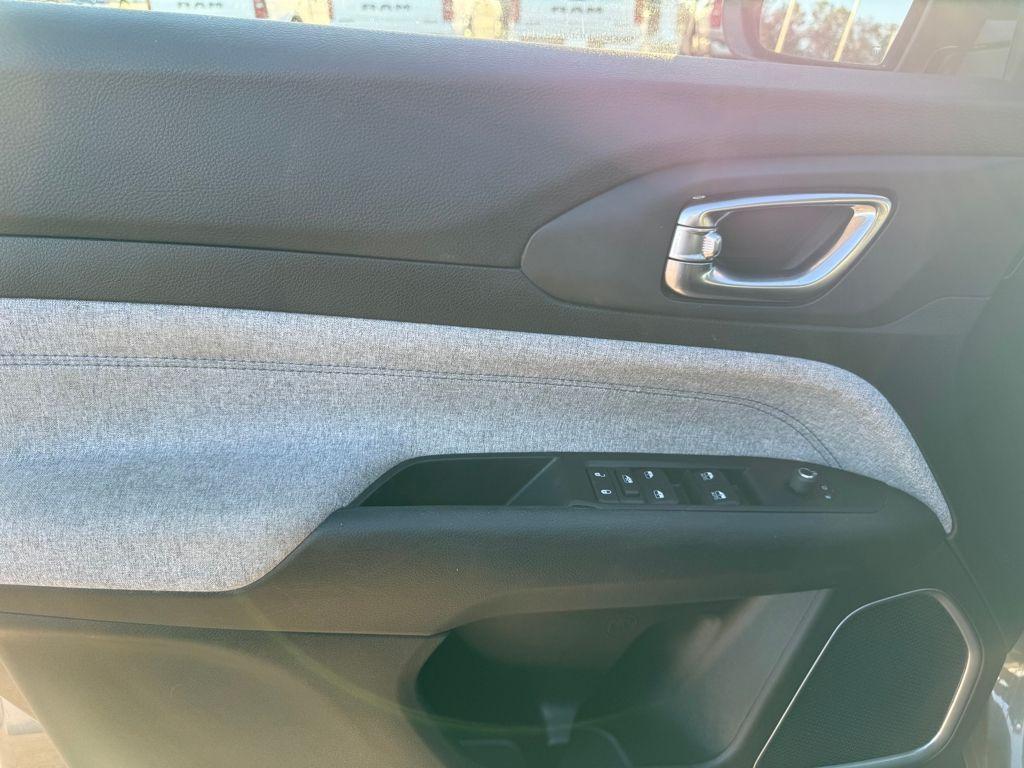 used 2022 Jeep Compass car, priced at $17,450