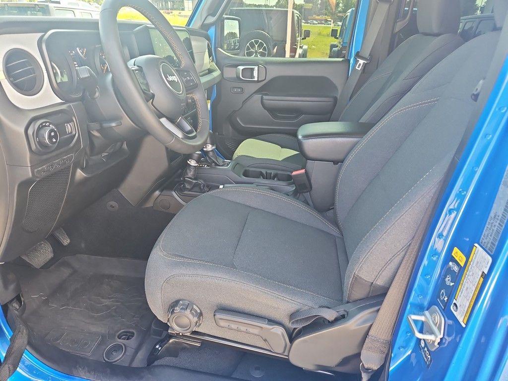 used 2024 Jeep Gladiator car, priced at $40,000