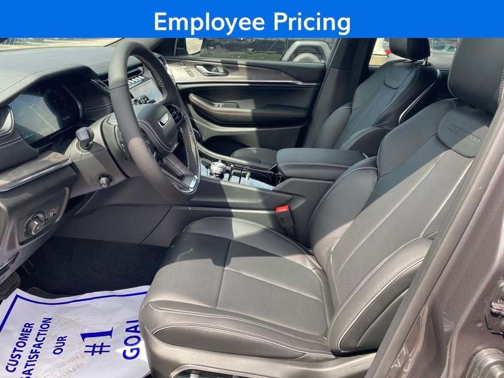 new 2025 Jeep Grand Cherokee L car, priced at $54,870