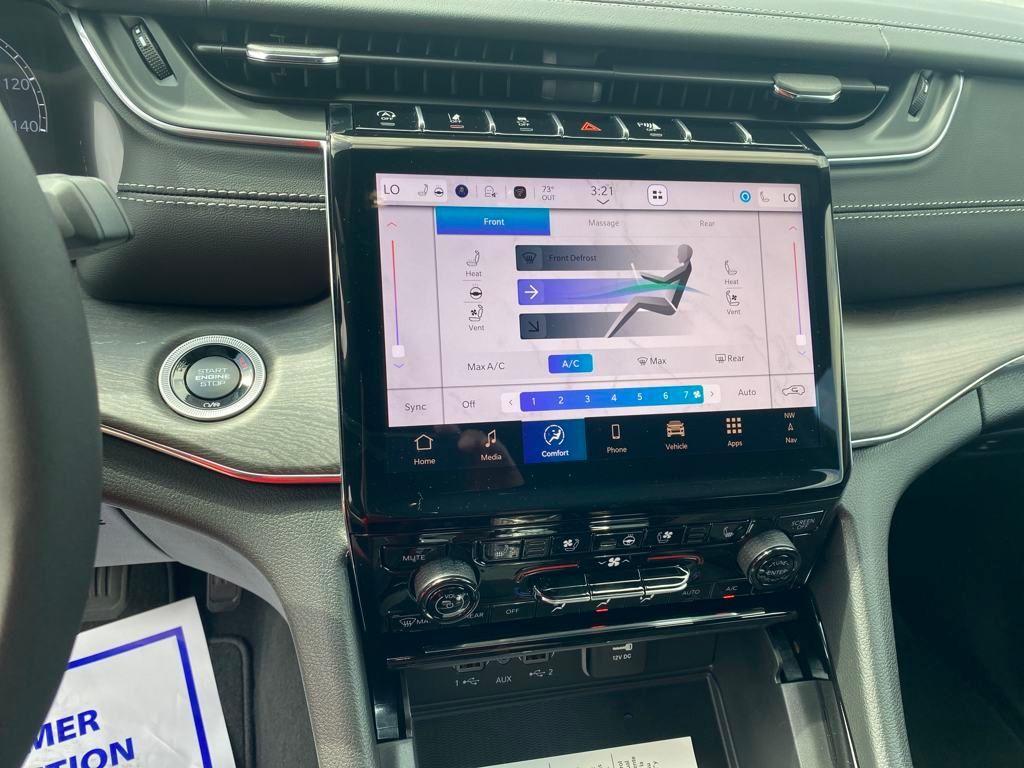 new 2025 Jeep Grand Cherokee L car, priced at $52,370