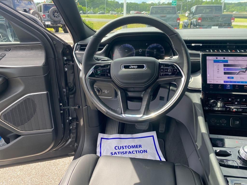 new 2025 Jeep Grand Cherokee L car, priced at $52,370