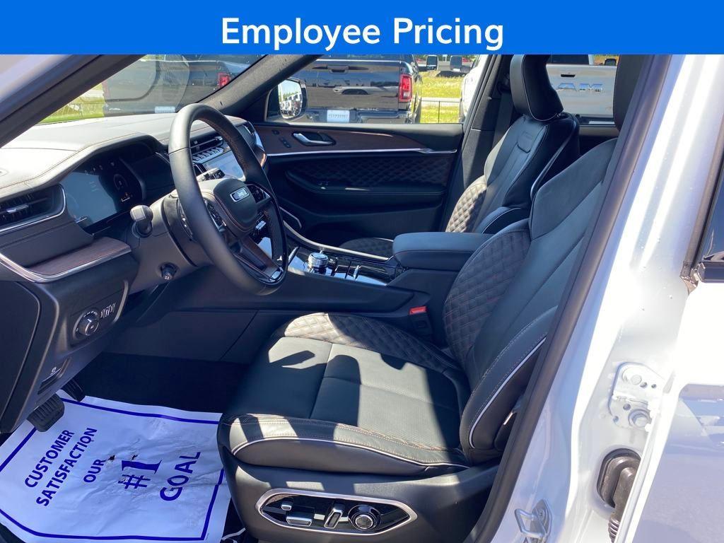 new 2025 Jeep Grand Cherokee car, priced at $57,360
