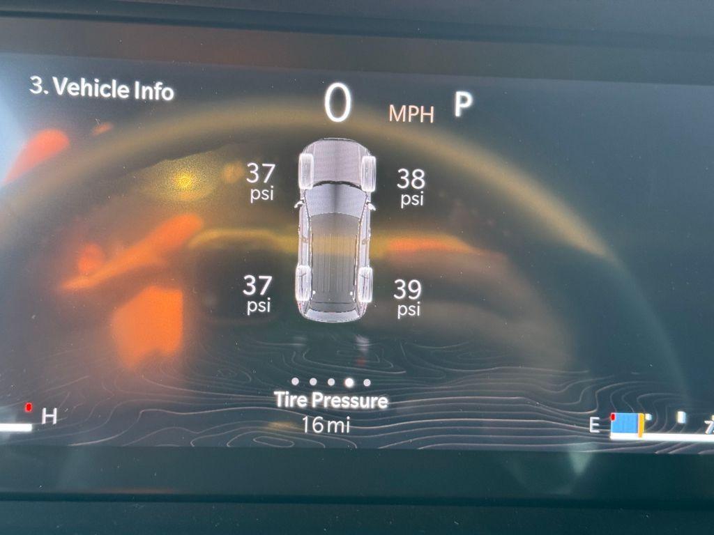 new 2025 Jeep Grand Cherokee car, priced at $33,780