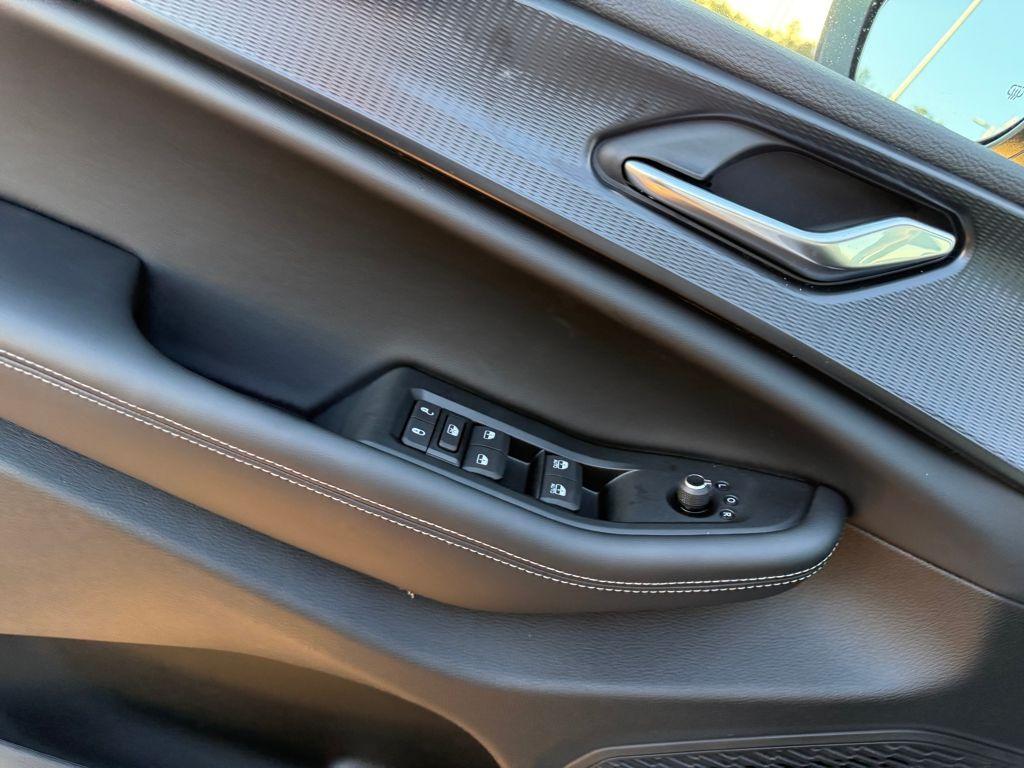 new 2025 Jeep Grand Cherokee car, priced at $33,780