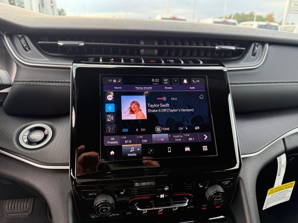 new 2025 Jeep Grand Cherokee car, priced at $32,030