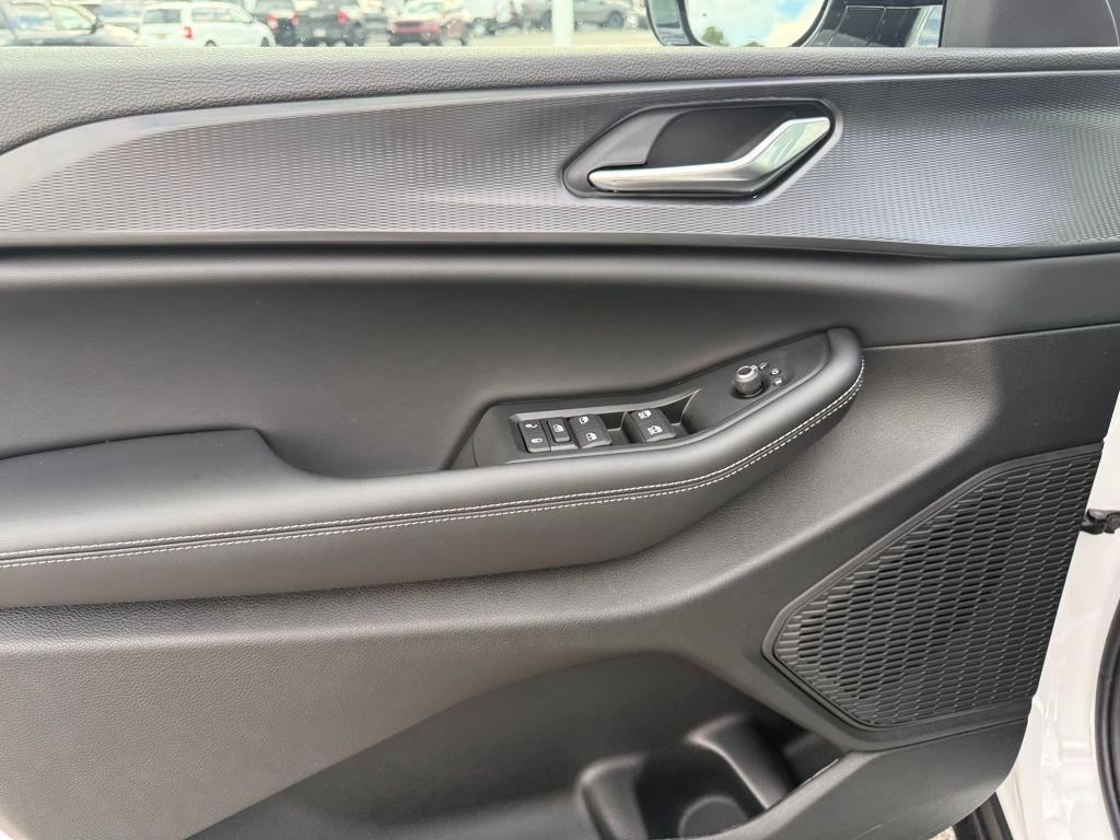 new 2025 Jeep Grand Cherokee car, priced at $32,030