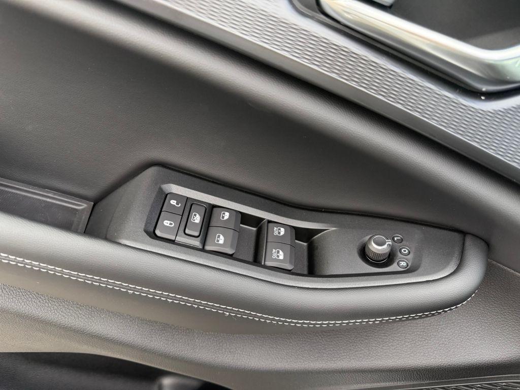 new 2025 Jeep Grand Cherokee car, priced at $32,030