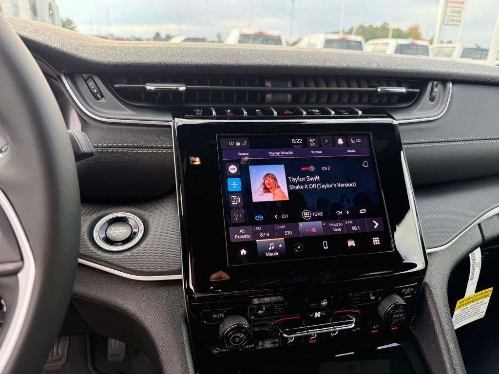 new 2025 Jeep Grand Cherokee car, priced at $32,030