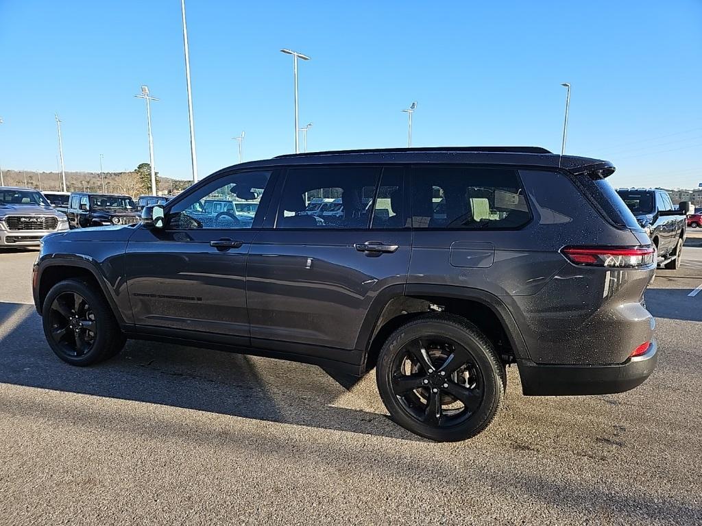 used 2023 Jeep Grand Cherokee L car, priced at $33,045