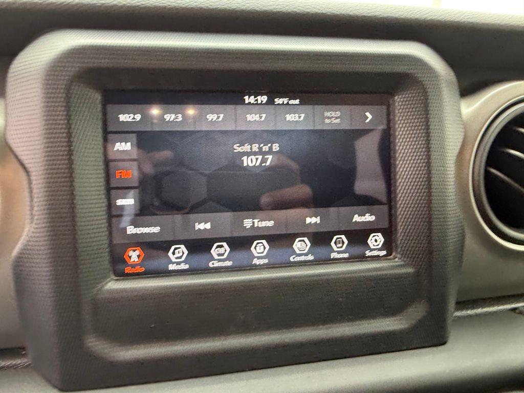 used 2021 Jeep Gladiator car, priced at $31,400