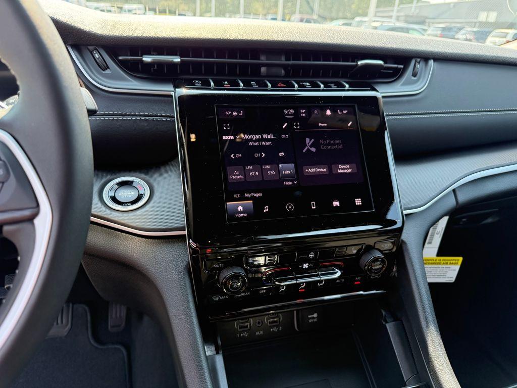 new 2025 Jeep Grand Cherokee car, priced at $34,905