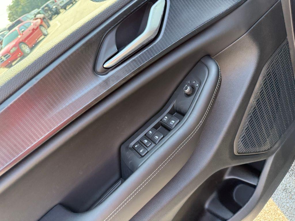 new 2025 Jeep Grand Cherokee car, priced at $34,905