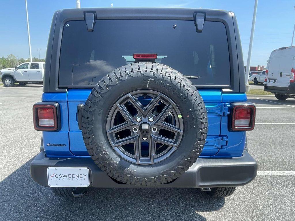 new 2025 Jeep Wrangler car, priced at $43,845