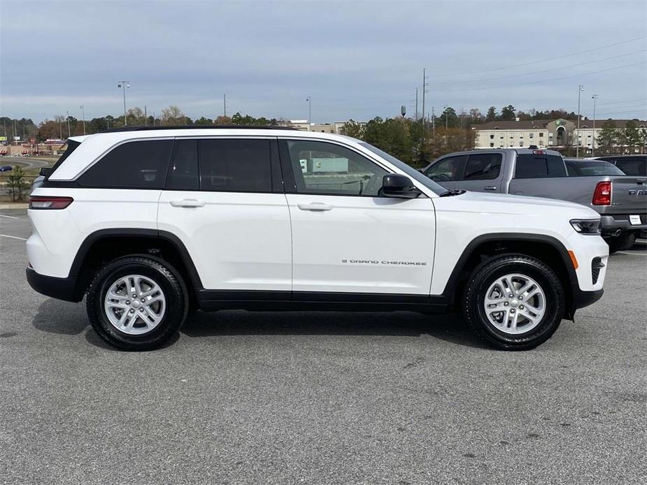 new 2025 Jeep Grand Cherokee car, priced at $30,875