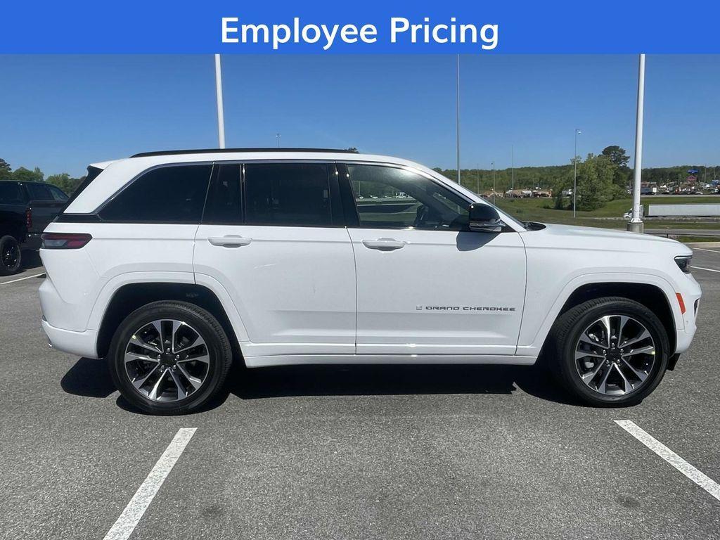 new 2025 Jeep Grand Cherokee car, priced at $53,275