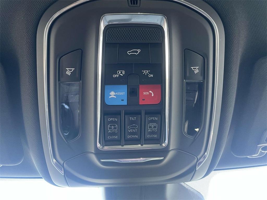 new 2025 Jeep Grand Cherokee car, priced at $52,775
