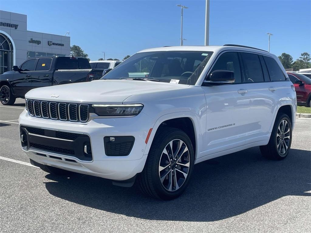 new 2025 Jeep Grand Cherokee car, priced at $52,775