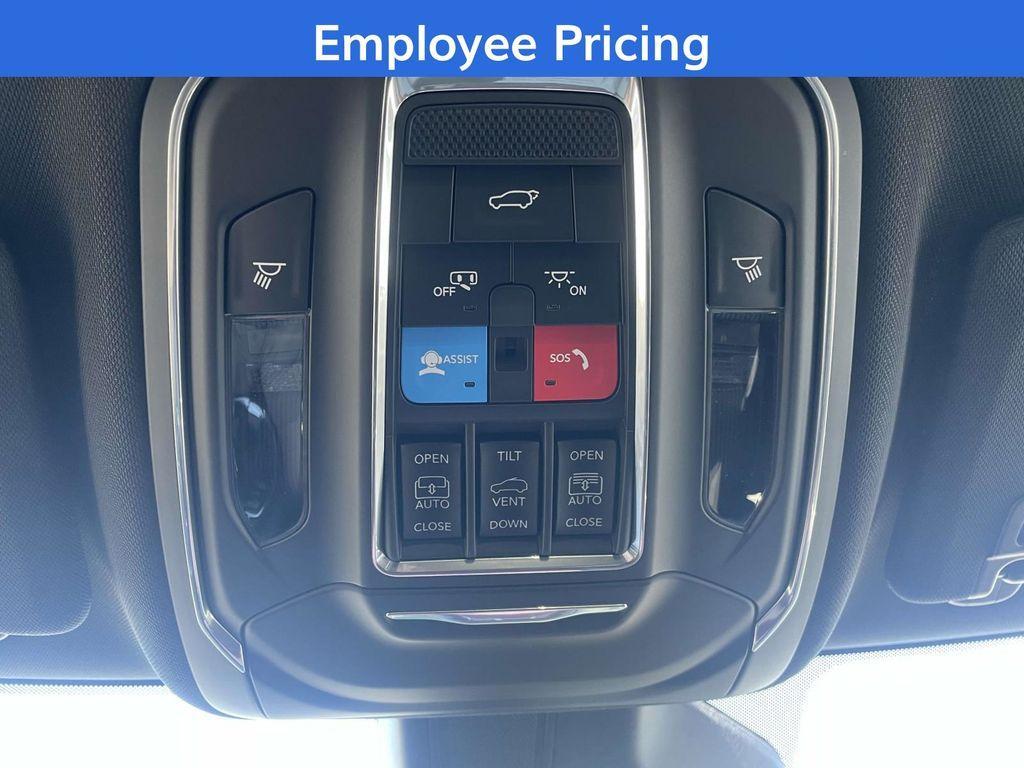 new 2025 Jeep Grand Cherokee car, priced at $53,275