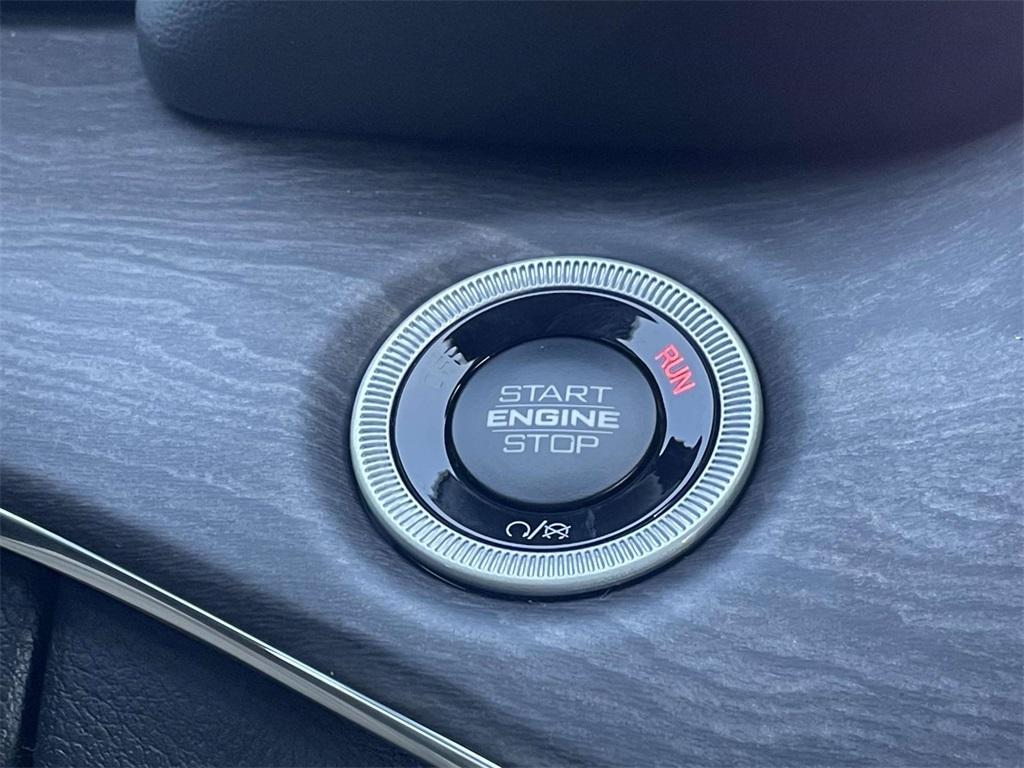 new 2025 Jeep Grand Cherokee car, priced at $52,775