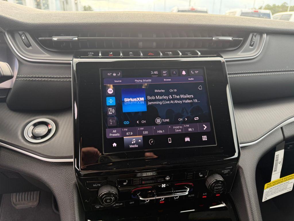 new 2025 Jeep Grand Cherokee car, priced at $32,625