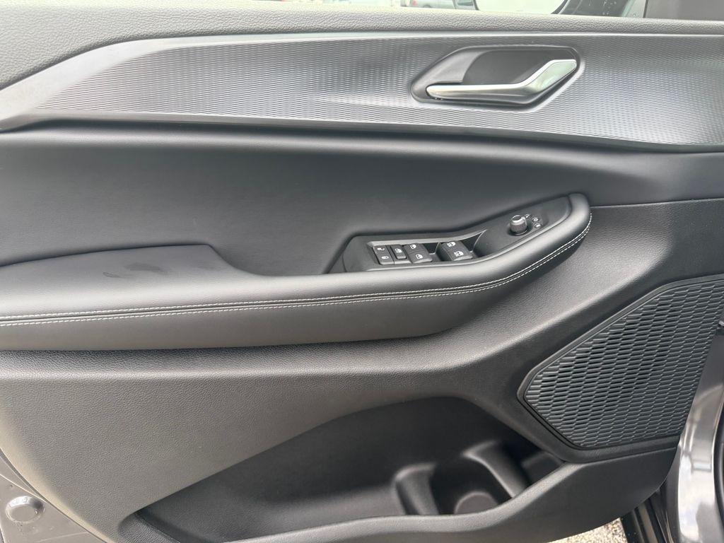 new 2025 Jeep Grand Cherokee car, priced at $32,625