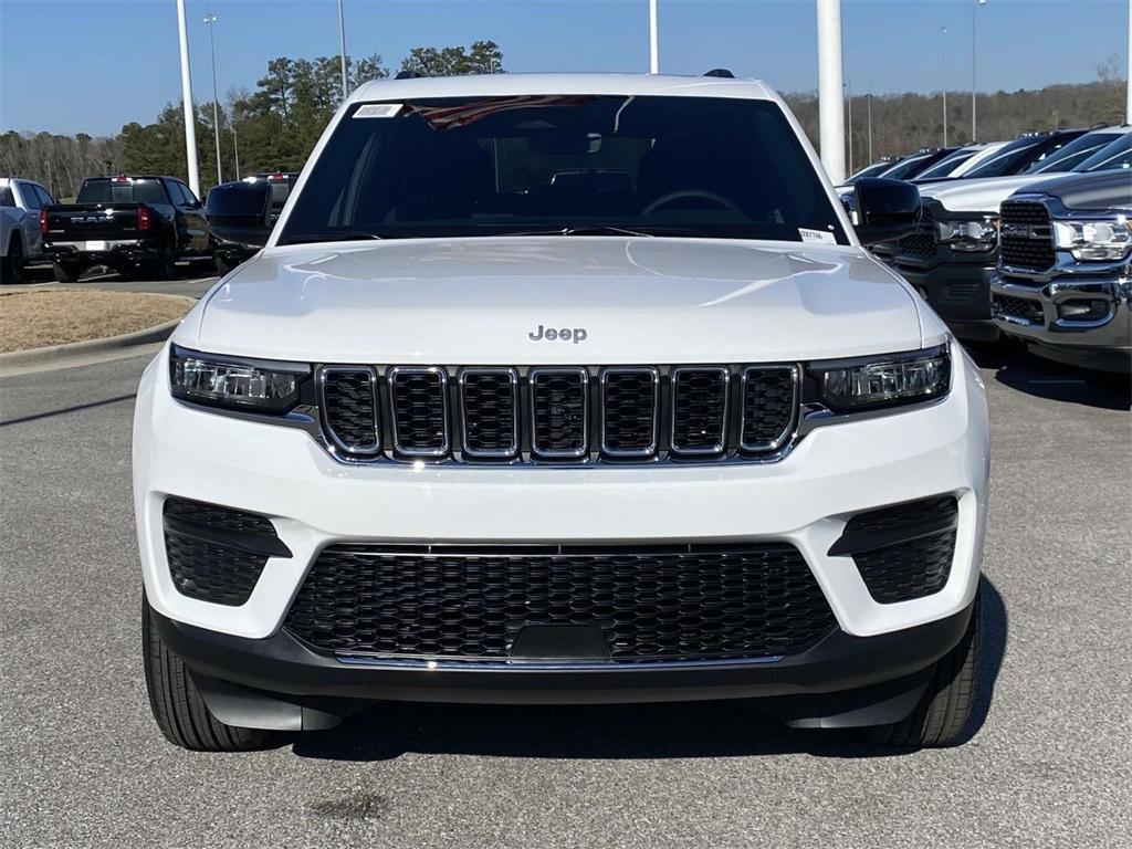 new 2025 Jeep Grand Cherokee car, priced at $31,875