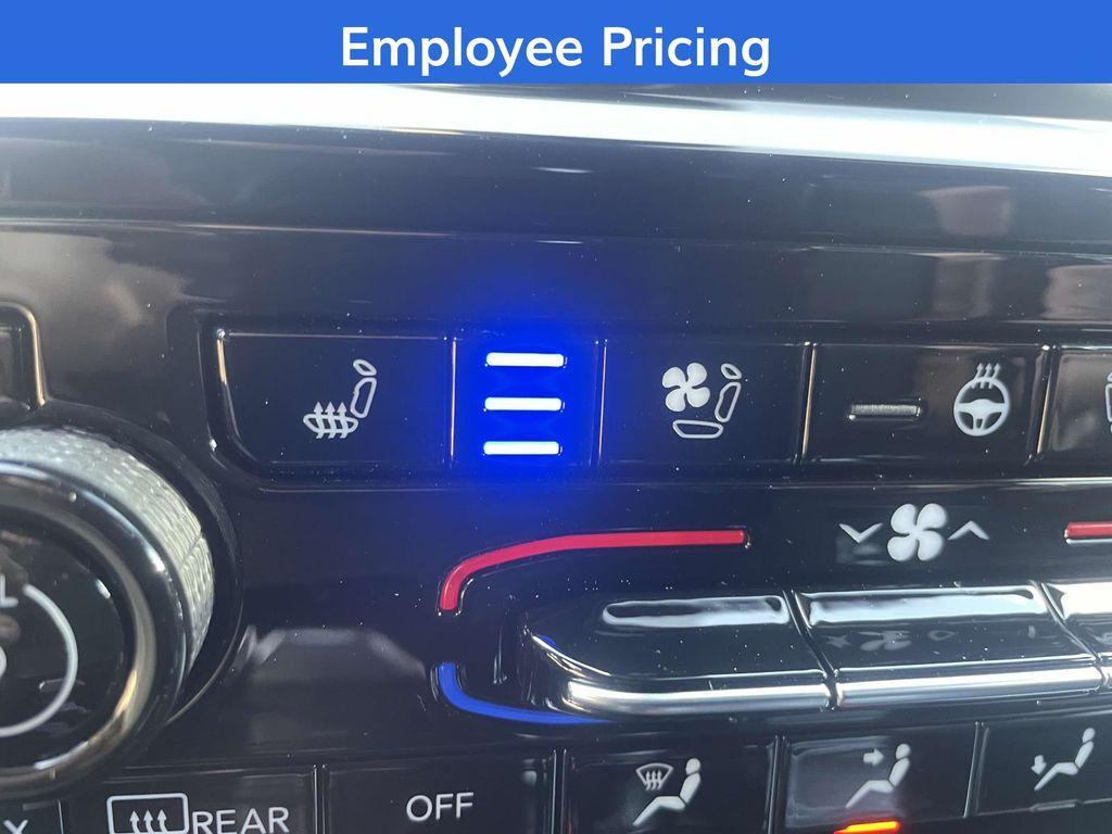 new 2025 Jeep Grand Cherokee car, priced at $50,370