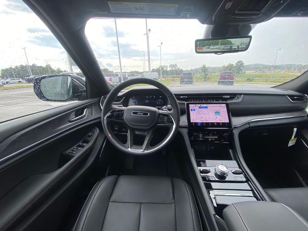 new 2025 Jeep Grand Cherokee car, priced at $48,370