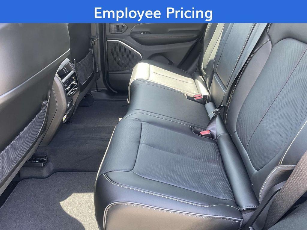 new 2025 Jeep Grand Cherokee car, priced at $50,370
