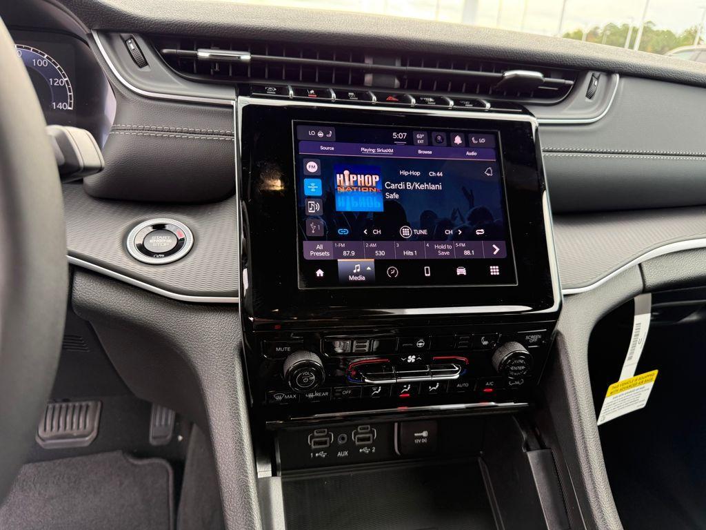 new 2025 Jeep Grand Cherokee car, priced at $34,125
