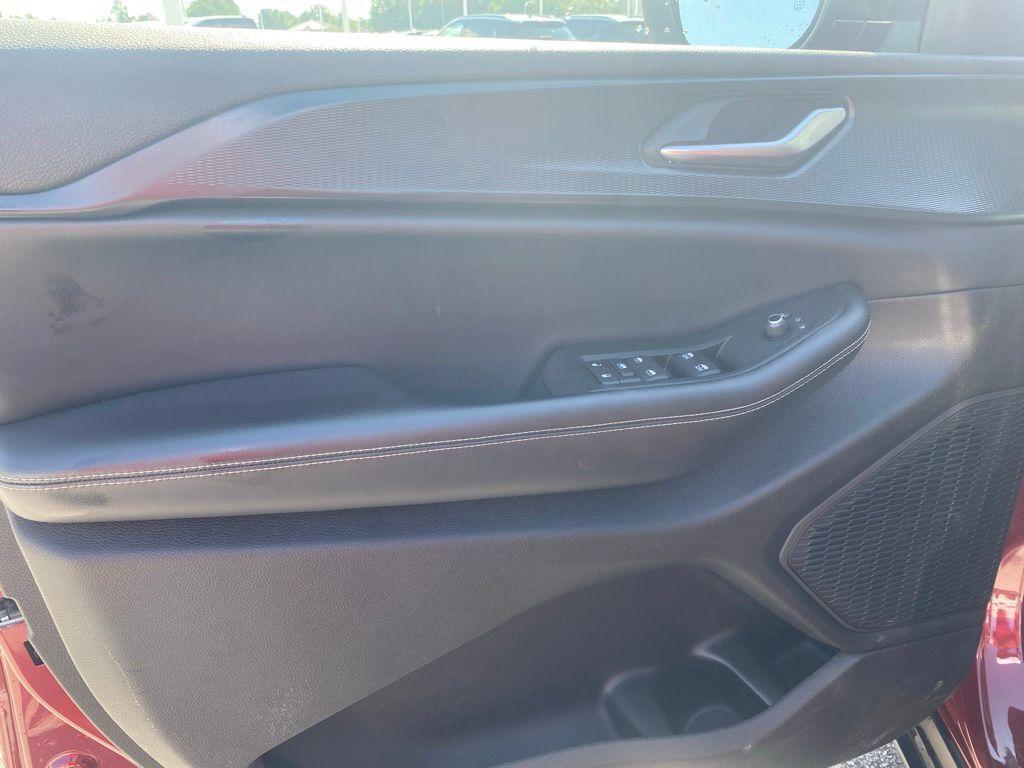 used 2023 Jeep Grand Cherokee L car, priced at $28,685