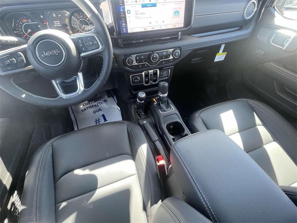 new 2025 Jeep Wrangler car, priced at $55,610