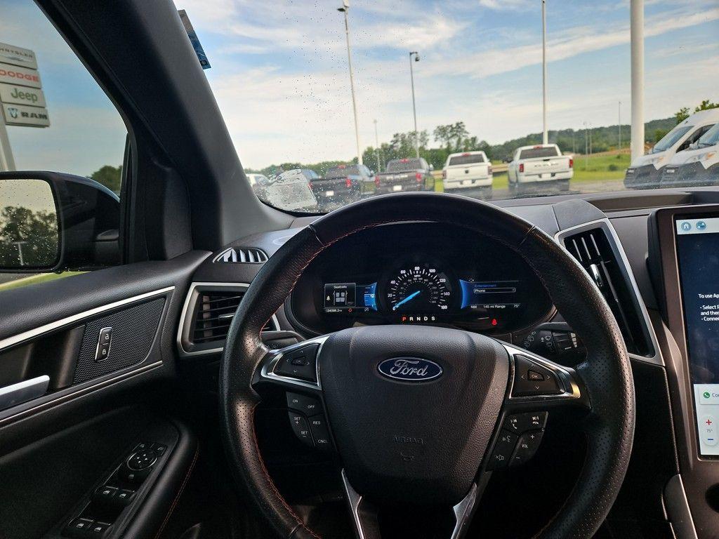 used 2022 Ford Edge car, priced at $27,000