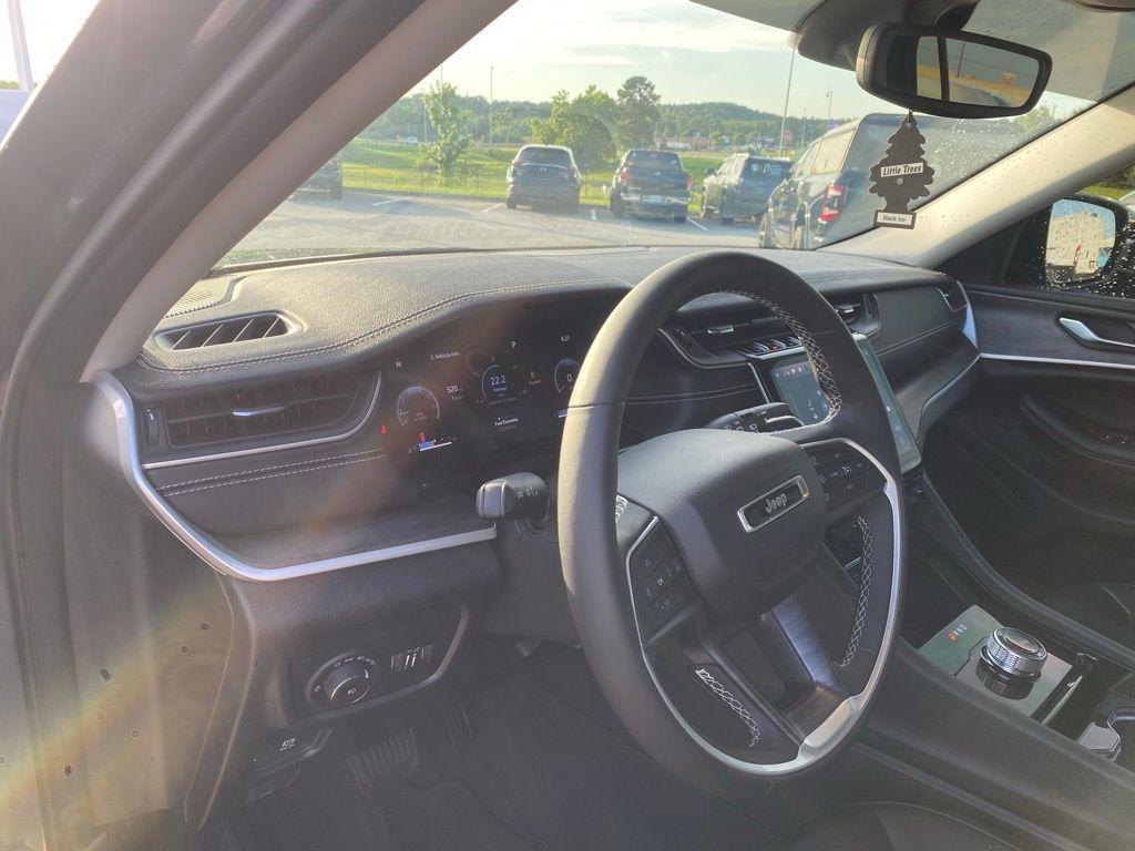 used 2023 Jeep Grand Cherokee car, priced at $29,222