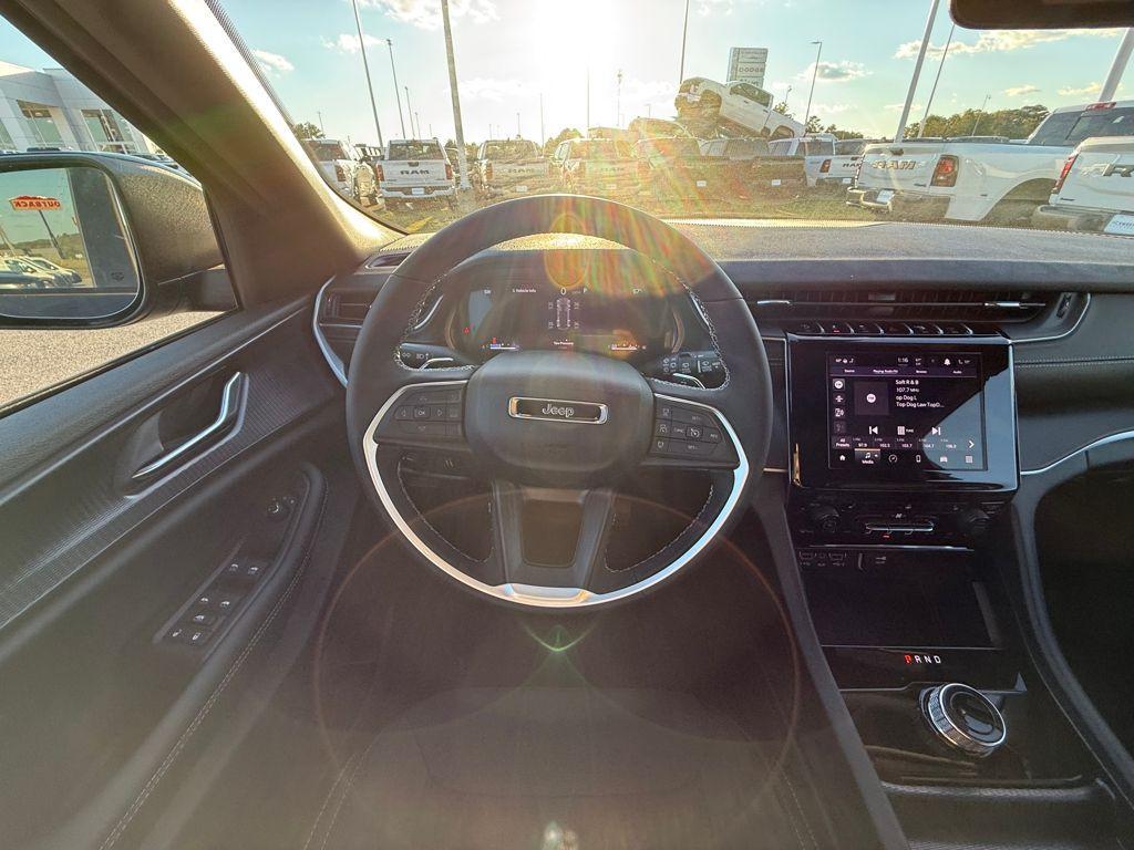 new 2025 Jeep Grand Cherokee car, priced at $32,345