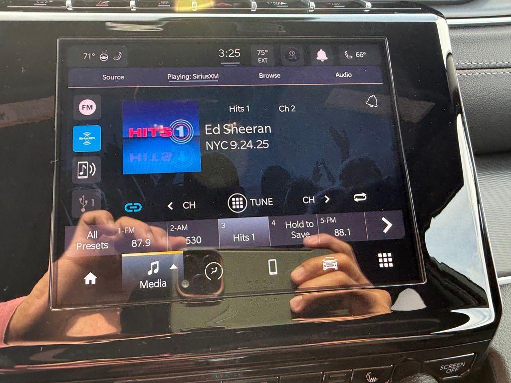 new 2025 Jeep Grand Cherokee car, priced at $31,920