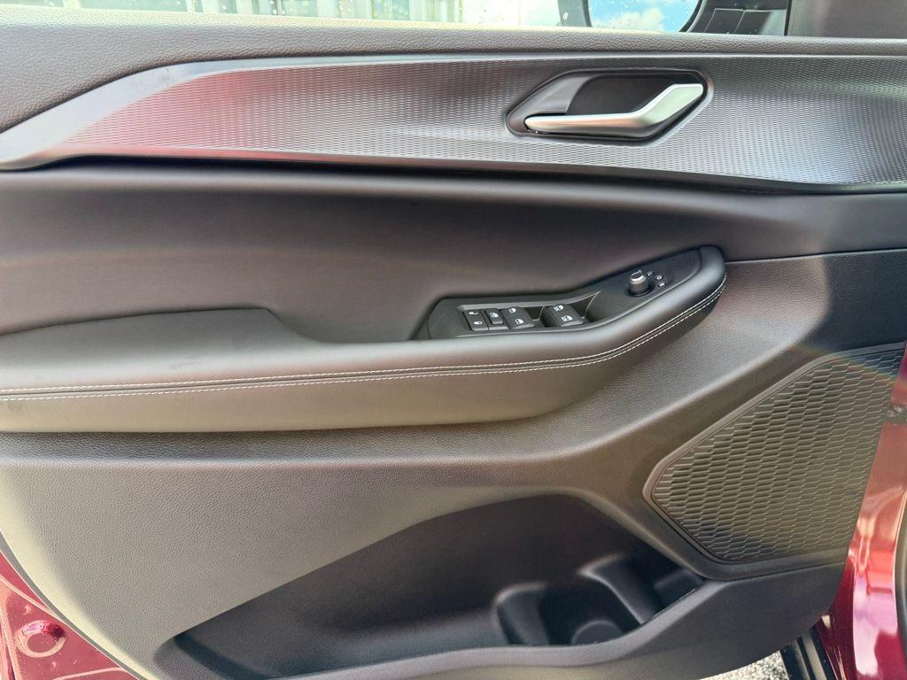 new 2025 Jeep Grand Cherokee car, priced at $31,920