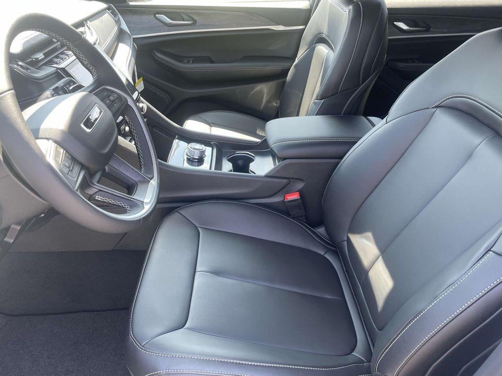 new 2025 Jeep Grand Cherokee L car, priced at $42,740