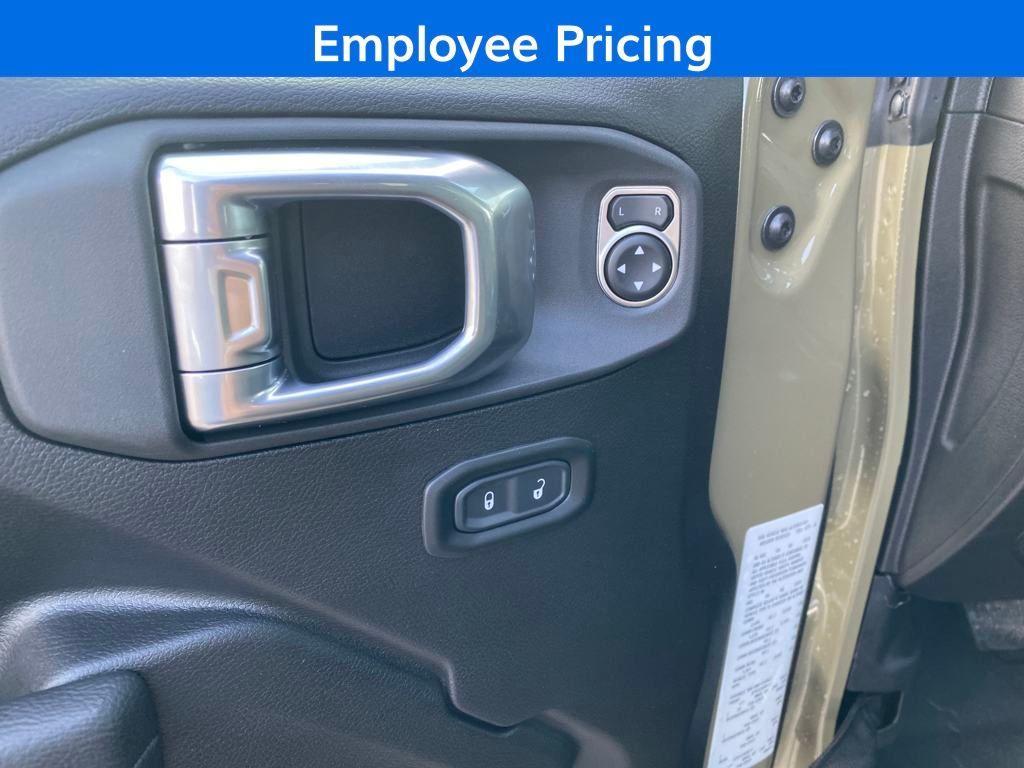 new 2025 Jeep Wrangler car, priced at $59,430