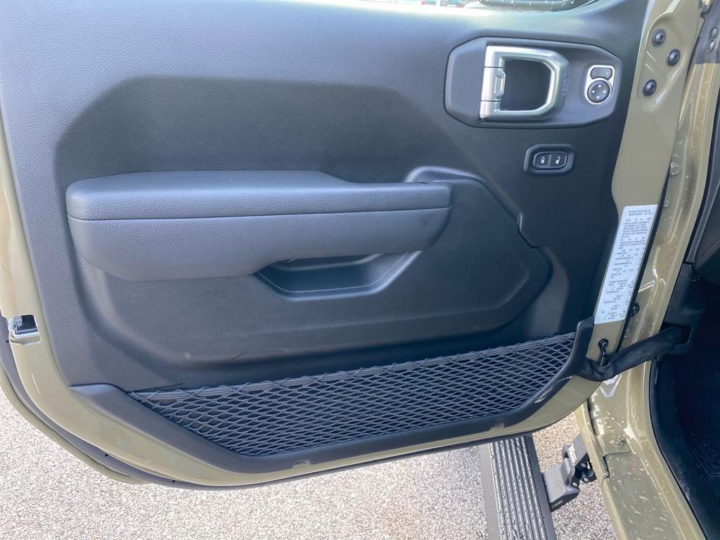 new 2025 Jeep Wrangler car, priced at $59,430