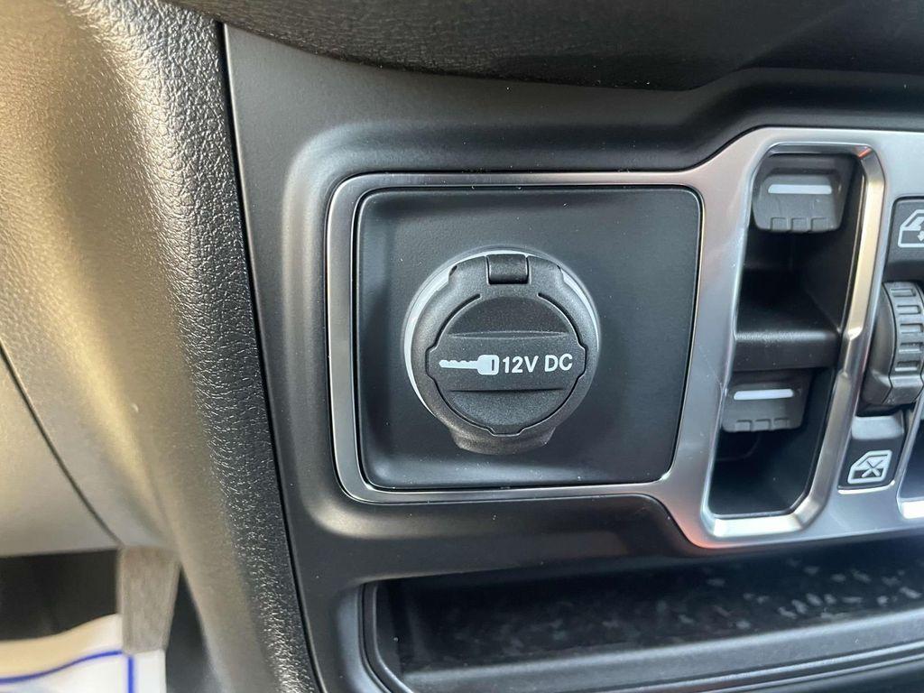 new 2025 Jeep Wrangler car, priced at $47,940