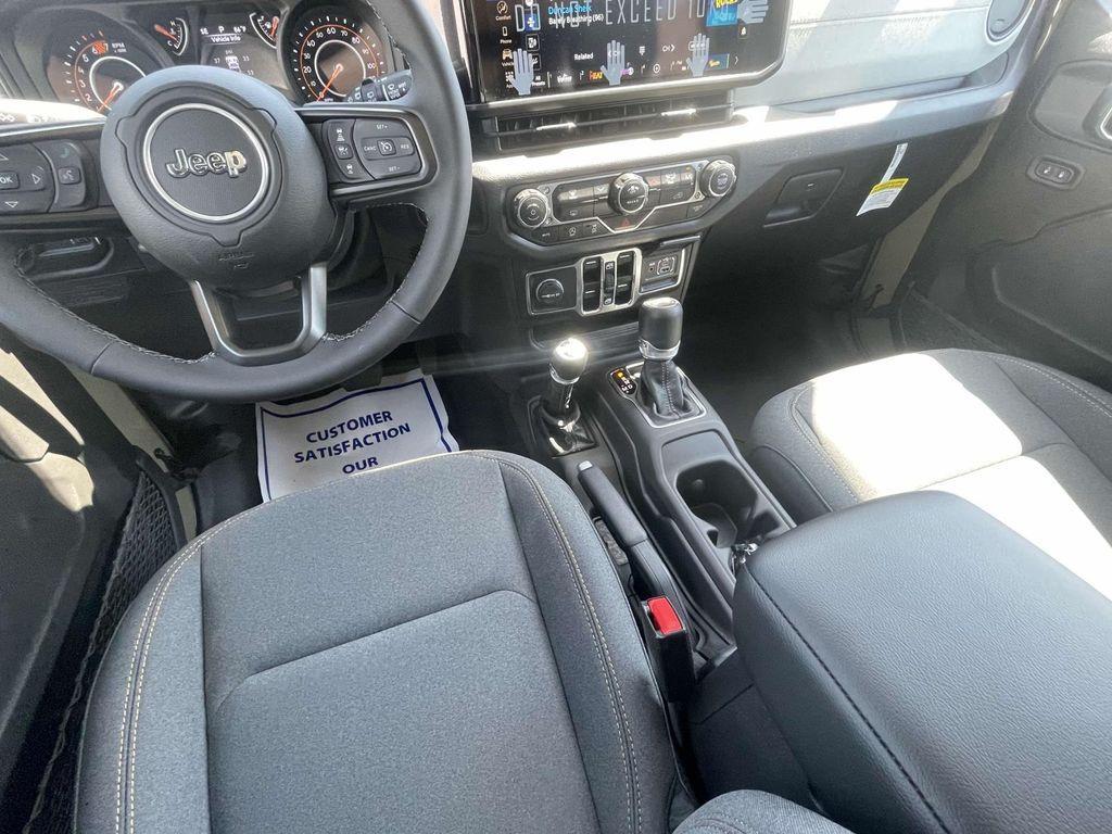 new 2025 Jeep Wrangler car, priced at $47,940