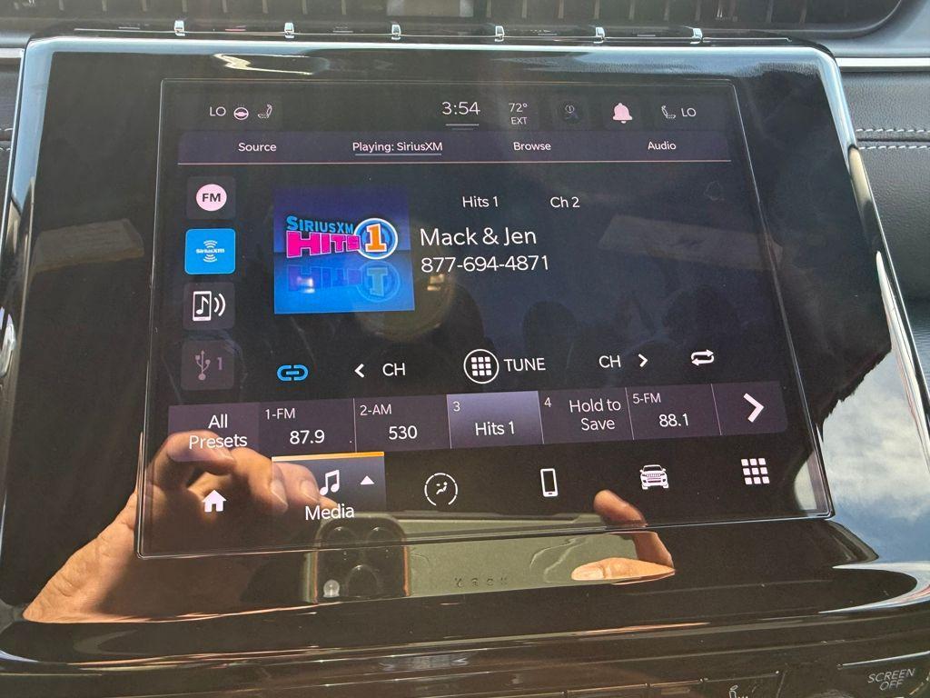 new 2025 Jeep Grand Cherokee car, priced at $33,625