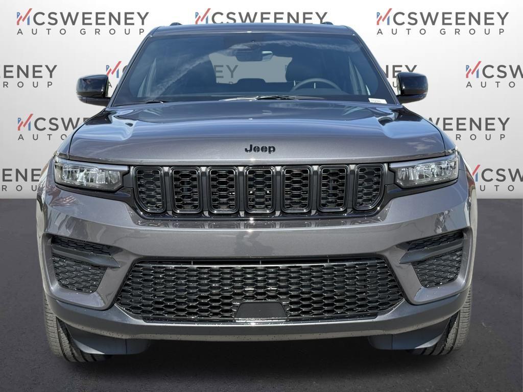 new 2025 Jeep Grand Cherokee car, priced at $33,625