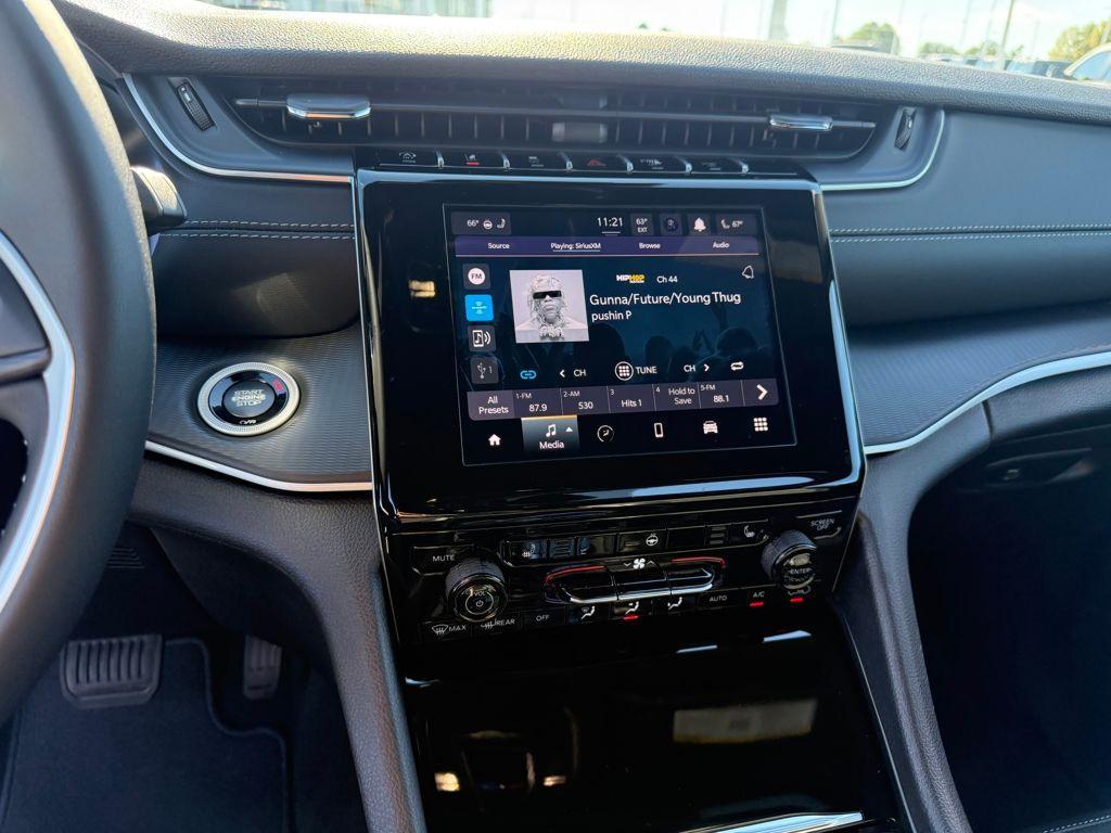 new 2025 Jeep Grand Cherokee car, priced at $32,030